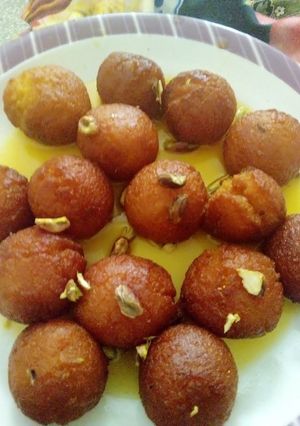 A picture of Gulab jaman.