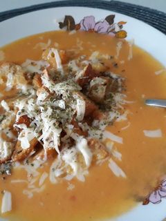 Sárgarépa krémleves krutonnal recept fotója