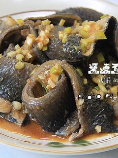 瑪莉廚房:醬燒虱目魚皮 的食譜成品照片