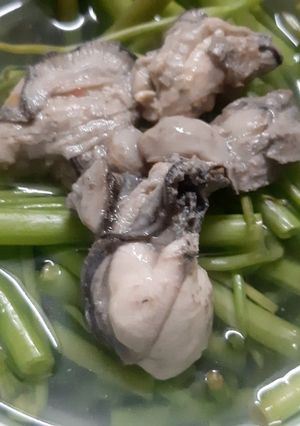 Hình của món Canh hàu nấu rau muống.