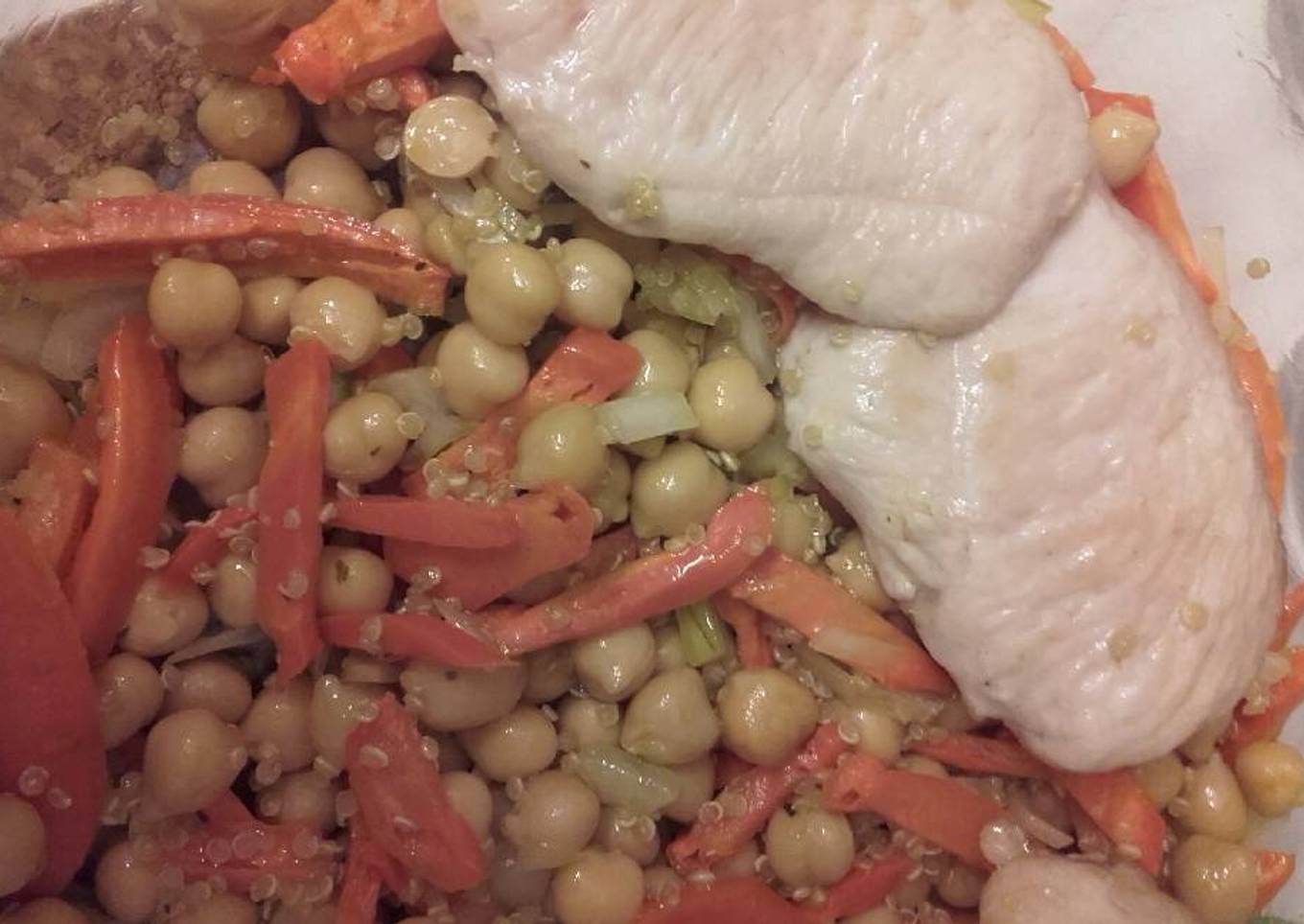 Pechuga de pollo con zanahoria asada