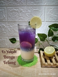 Foto resep *Es Yakult Bunga Telang*
