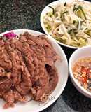 Bắp Bò Luộc Mắm Gừng