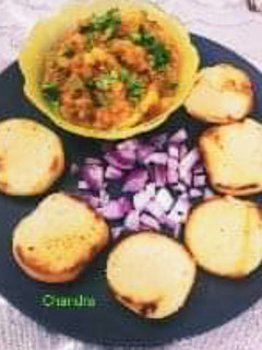 पाव भाजी (pav bhaji recipe in Hindi) रेसिपी मुख्य फोटो
