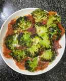 Phô Mai Mozzarella Áp Chảo Với Súp Lơ Xanh