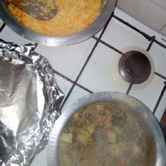 A picture of Peas stew with Rice.