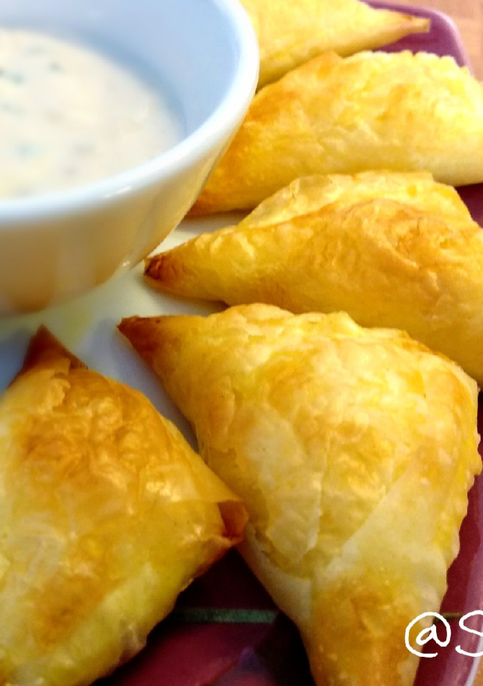 Una foto de 20.🥟Empanadillas griegas de queso (Tiropitas)🧀