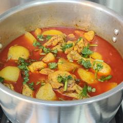 A picture of Chicken and Potato Curry.