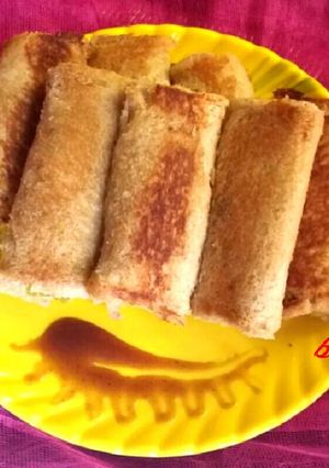 মটরশুঁটি রোল রেসিপির প্রধান ছবি