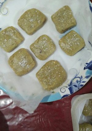 A picture of Pista burfi.