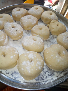 A picture of Plain doughnut.