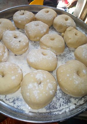 A picture of Plain doughnut.