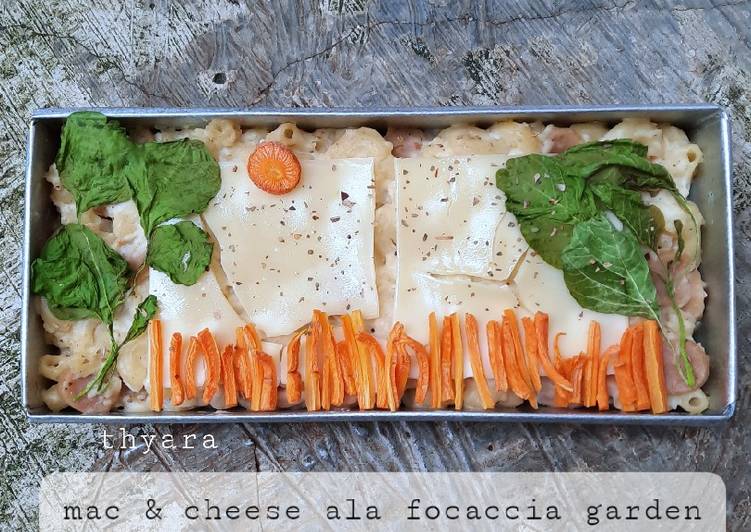 Mac &amp; Cheese ala Focaccia Garden