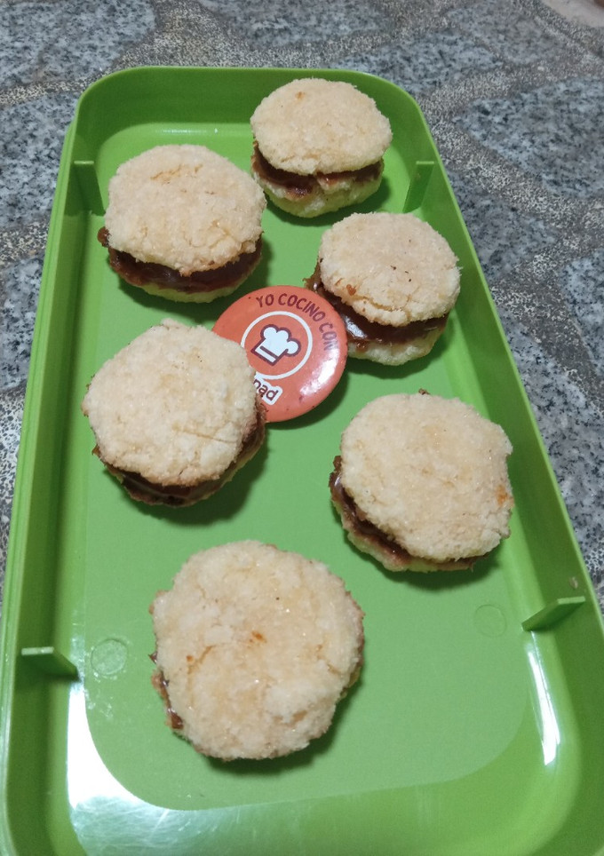 Una foto de Alfajores de Coco 🥥