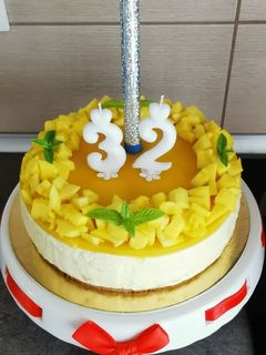 Mangós sajttorta (sütésmentes) recept fotója