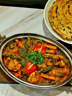 વેજ કોલ્હાપુરી (Veg Kolhapuri recipe in Gujarati) રેસીપી મુખ્ય ફોટો