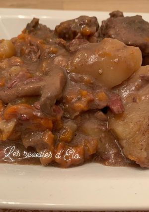A picture of Beef Bourguignon in the Cookeo.