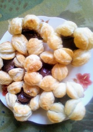 O poză a rețetei Foietaj cu ciocolată.