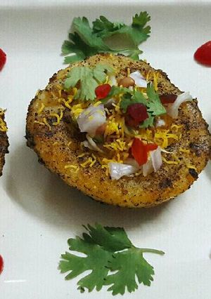 A picture of Aloo Cups Chat.