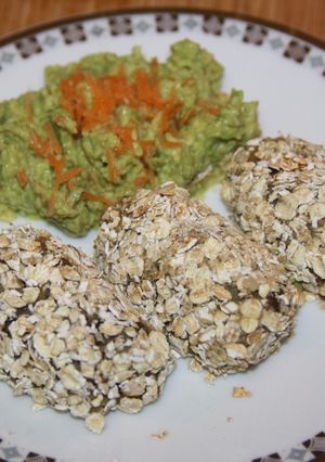 Foto principal de Croquetas al horno de champiñones con quinoa y paté de aguacate crudivegano. (Vegano y crudivegano)