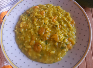 Foto di Risotto con zucchine, gamberetti e zafferano 🥒🦐