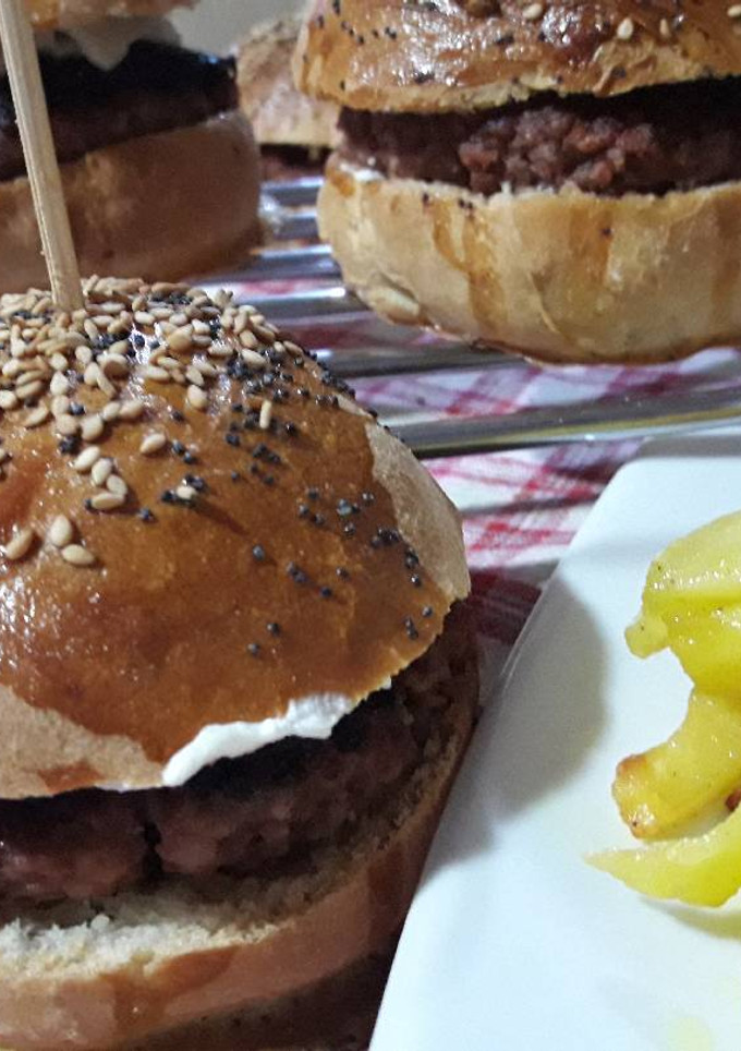 Una foto de Burguer ahumada de ternera y paté