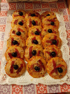 Una foto de Mini pizzas