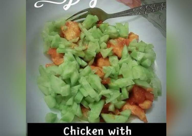 Recipe of Homemade Chicken with cucumber (diet food)