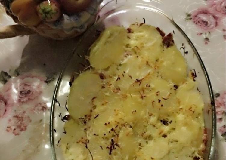 Potato gratin salmon and beef