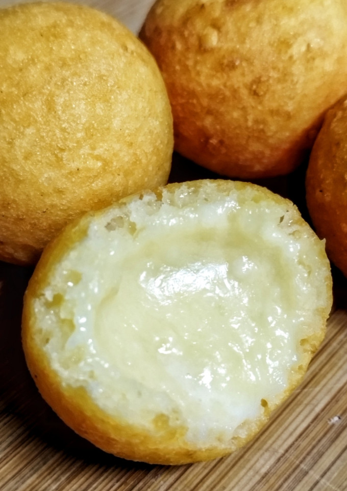 Una foto de Bolitas crujientes de queso
