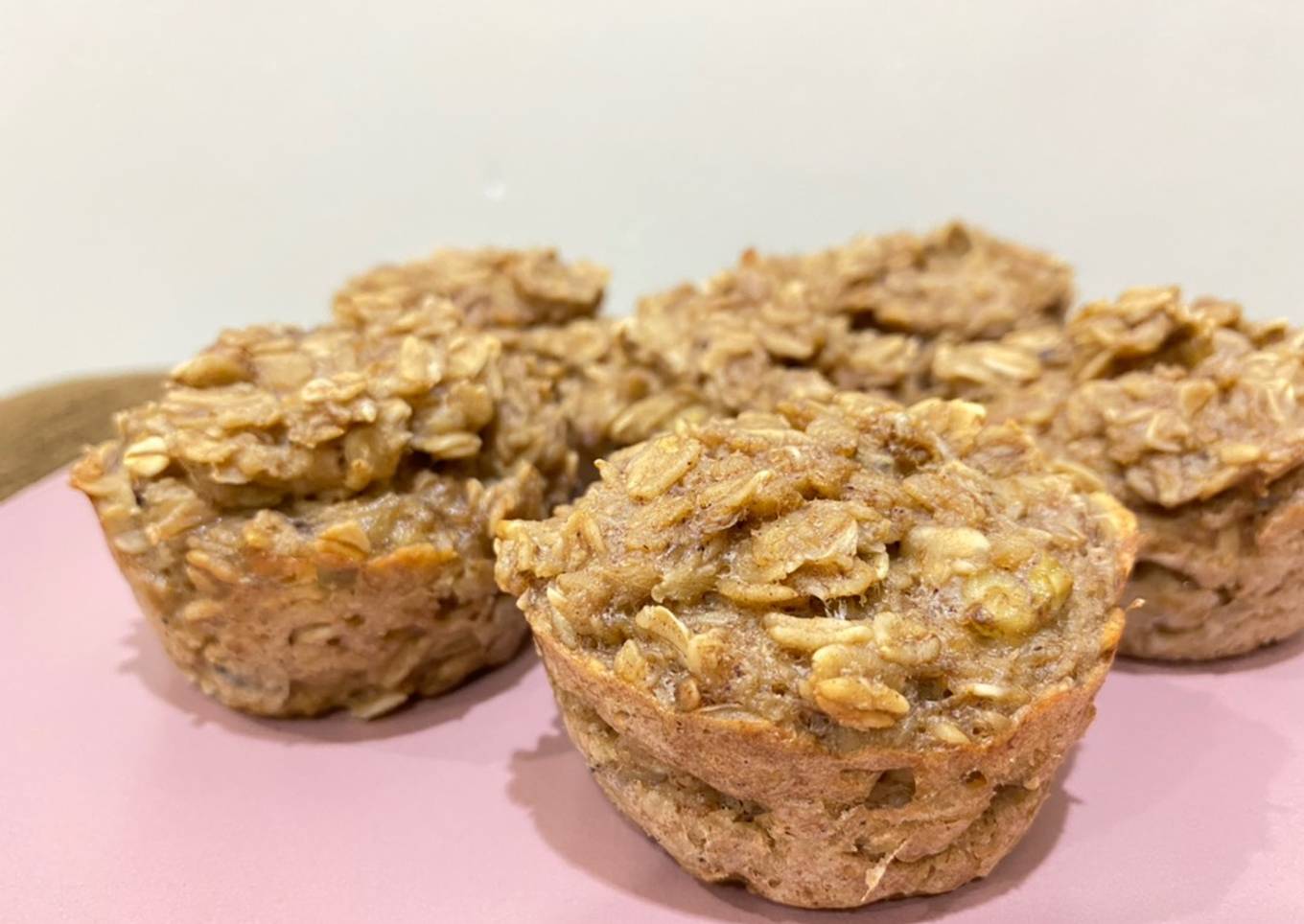 Banana oatmeal muffin