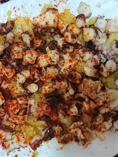 Una foto de Pulpo a la gallega