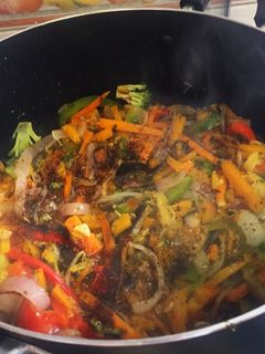 Una foto de Verduritas con salsa teriyaki!!! Bien sabrosa!! Fácil! 1, 2, 3