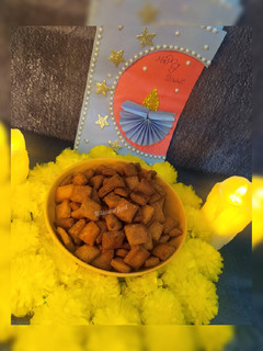 A picture of Sweet shankarpali.