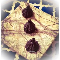 A picture of Instant Oreo Chocolate Modak.