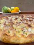 Focaccia dolce di grano duro, con cioccolato, olio d'oliva evo e agrumi
