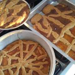 Una foto de Pastafrola fácil (Dulce Batata y dulce de leche)