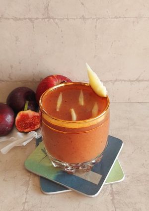 પ્લમ,એપલ અને ફીગ જ્યુસ (Plum Apple and Fig Juice Recipe In Gujarati) રેસીપી મુખ્ય ફોટો