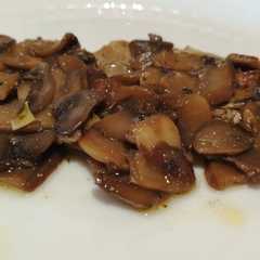 Fettine di Maiale con Funghi Misti e Salsa di Soia al Forno-レシピのメイン写真