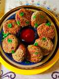 चीज़ स्टफ्ड तिल कटलेट (Cheese Stuffed Sesame Cutlets)