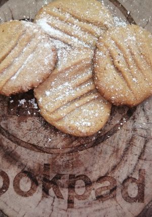 A picture of Peanut butter biscuits.