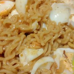 A picture of Maggi with boiled eggs.