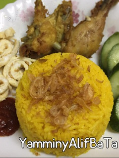Foto resep Nasi kuning rice cooker