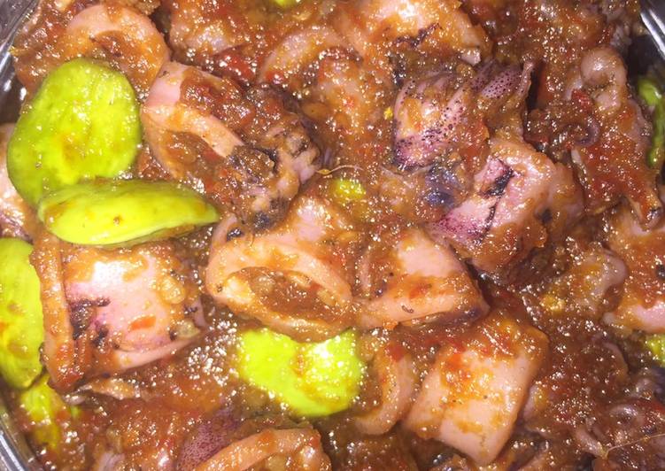 Bagaimana memasak Sambal cumi pete yang simpel