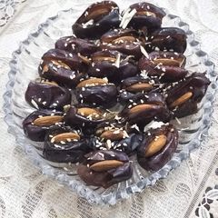 A picture of Almond dates.