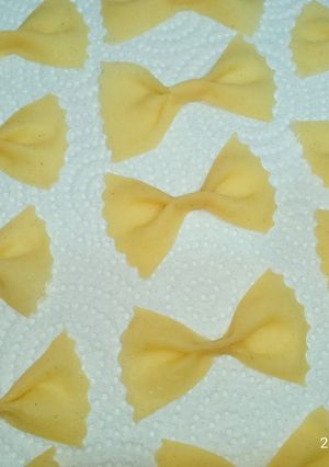 Une photo de Farfalle maison à la semoule fine