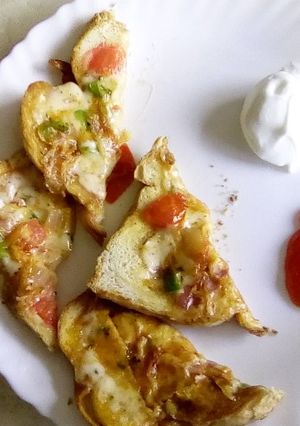 A picture of Chilli garlic cheese toast.