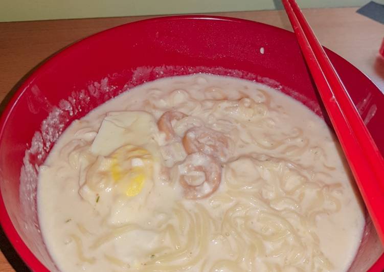 Resep Indomie Creamy Cheese rice cooker 🍲 (ala anak kost) yang Bikin Ngiler
