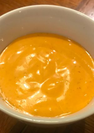 A picture of Chipotle Secret Sauce.