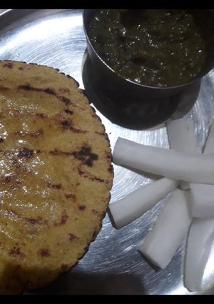 मक्का की रोटी (makka ki roti recipe in Hindi) रेसिपी मुख्य फोटो